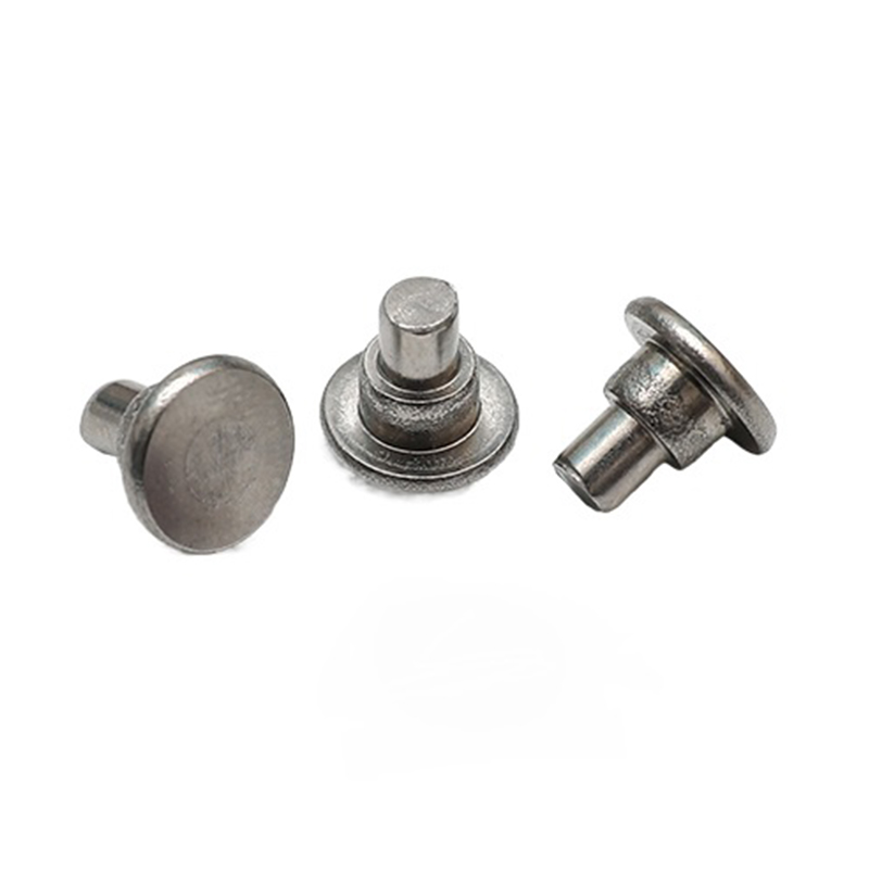 Șurub cu umăr din oțel carbon placat cu zinc, alb albastru, non-standard Șurub cu umăr din oțel carbon placat cu zinc, alb albastru, non-standard