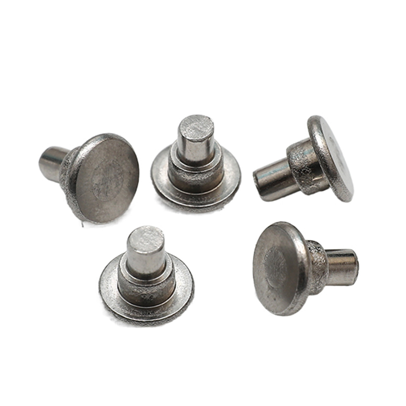 Șurub cu umăr din oțel carbon placat cu zinc, alb albastru, non-standard Șurub cu umăr din oțel carbon placat cu zinc, alb albastru, non-standard